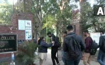 More students return to the Delhi University campus