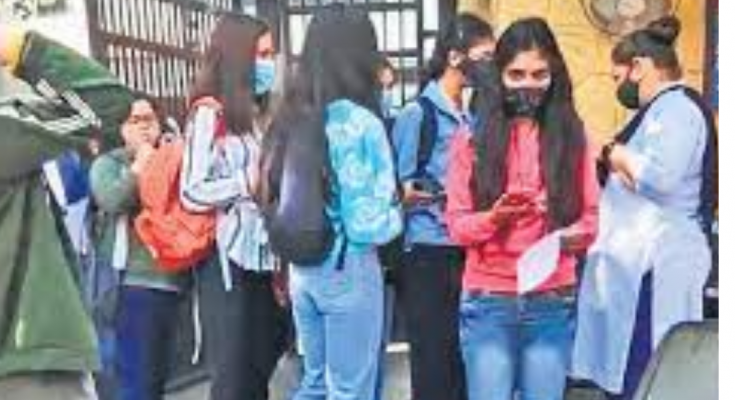 DU denies entry for students without a vaccination certificate